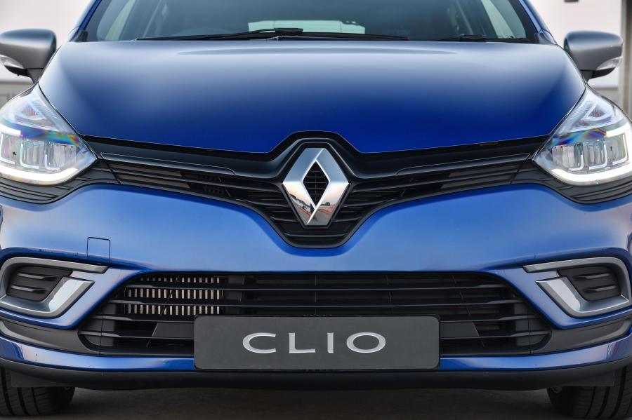 Детали экстерьера Renault Clio GT Line 2017 года  (ZA) (фото 5 из 17)